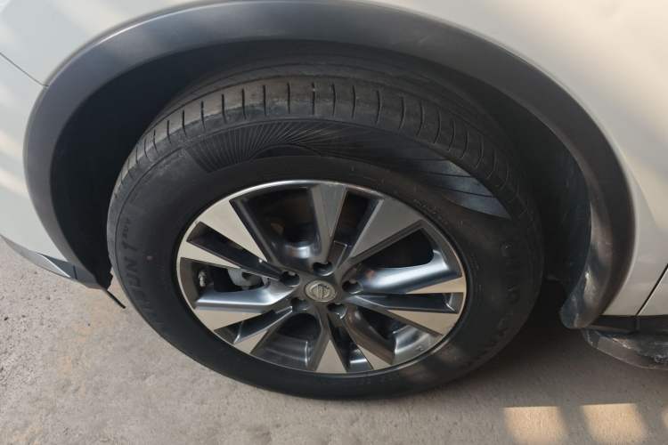 Used Nissan Murano 2021 2.5L XE Two-Wheel Drive Elite Edition Left Front Wheel Hub