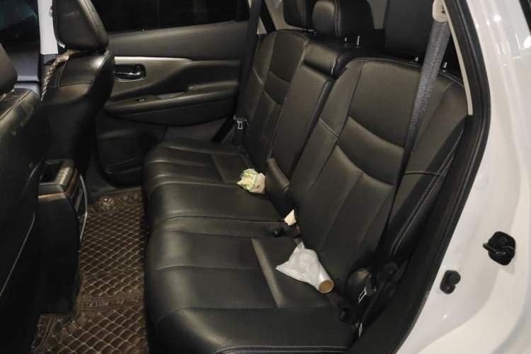 Used Nissan Murano 2021 2.5L XL Two-Wheel Drive Smart Connect Luxury Edition Left Rear Seat