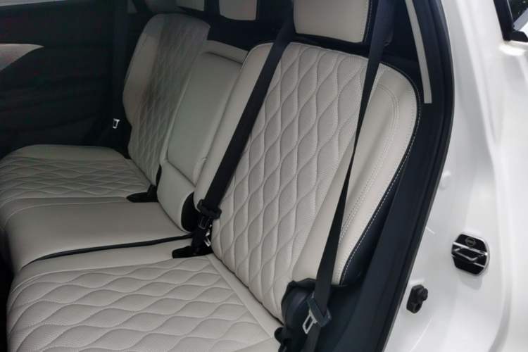 Used Nissan Murano 2021 2.5L XE Two-Wheel Drive Elite Edition Left Rear Seat
