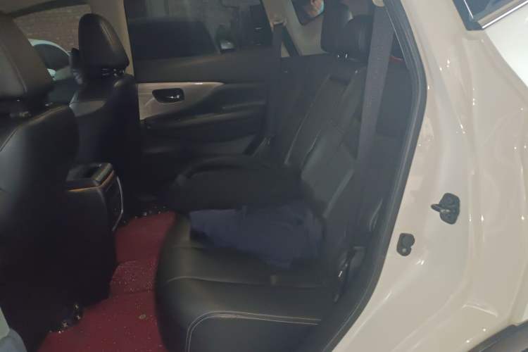 Used Nissan Murano 2021 2.5L XL Two-Wheel Drive Smart Connect Luxury Edition Left Rear Seat
