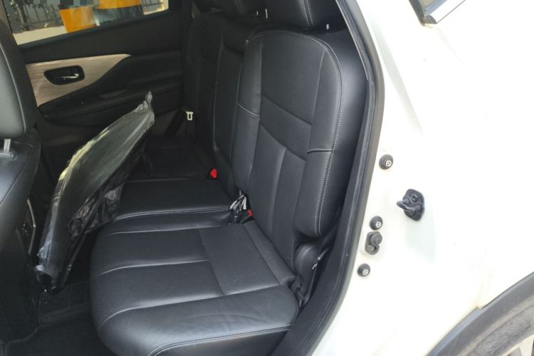 Used Nissan Murano 2021 2.5L XL Two-Wheel Drive Smart Connect Luxury Edition Left Rear Seat