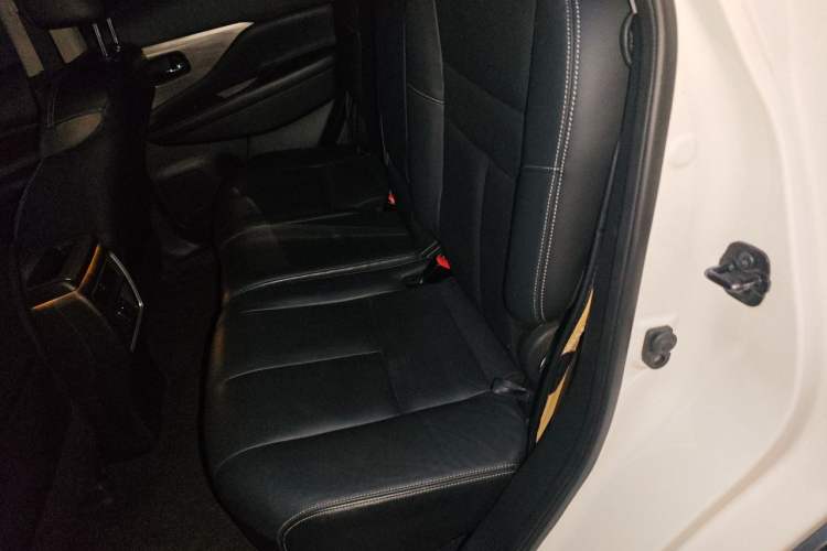 Used Nissan Murano 2021 2.5L XL Two-Wheel Drive Smart Connect Luxury Edition Left Rear Seat