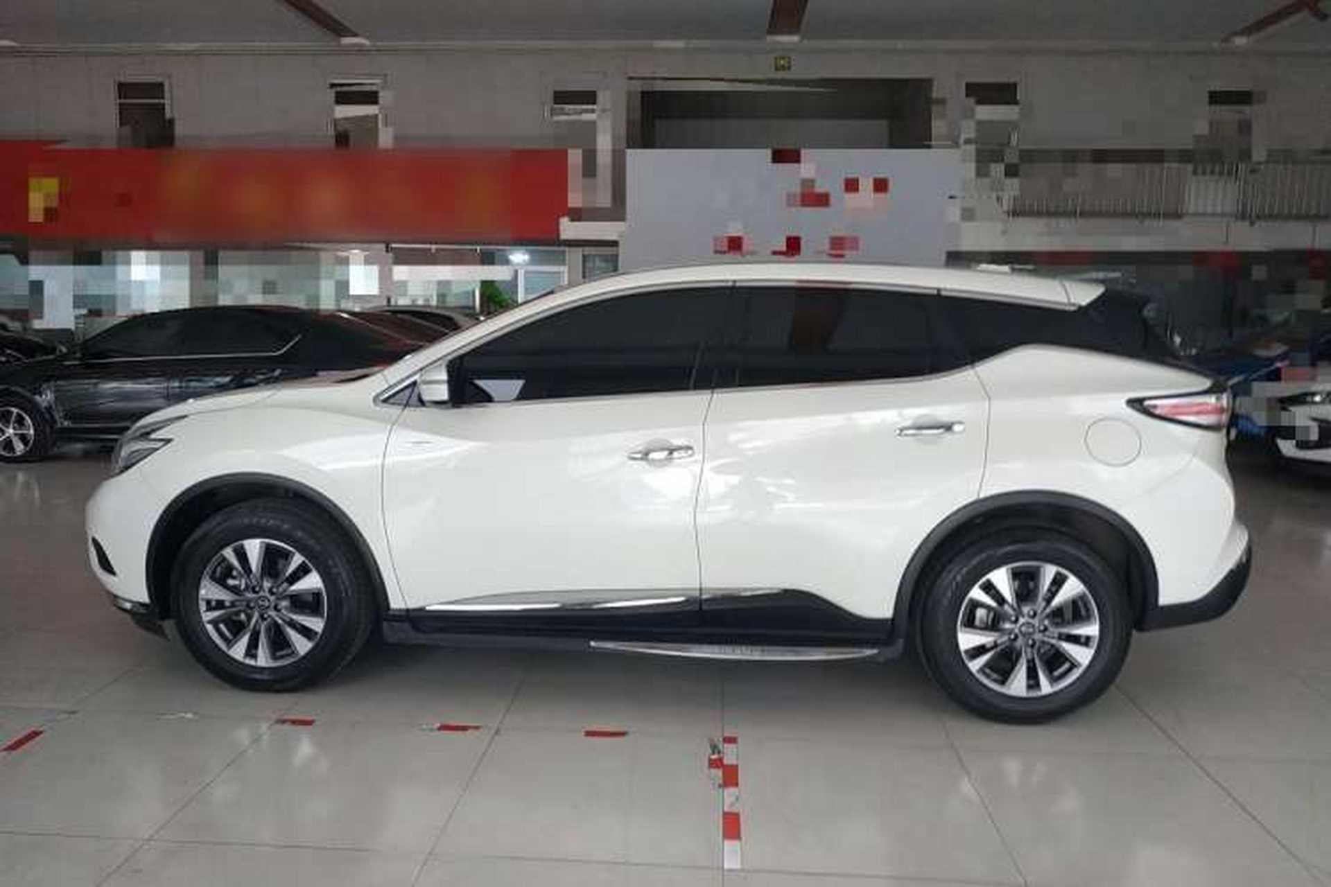Used Nissan Murano 2021 2.5L XE Two-Wheel Drive Elite Edition Left Side
