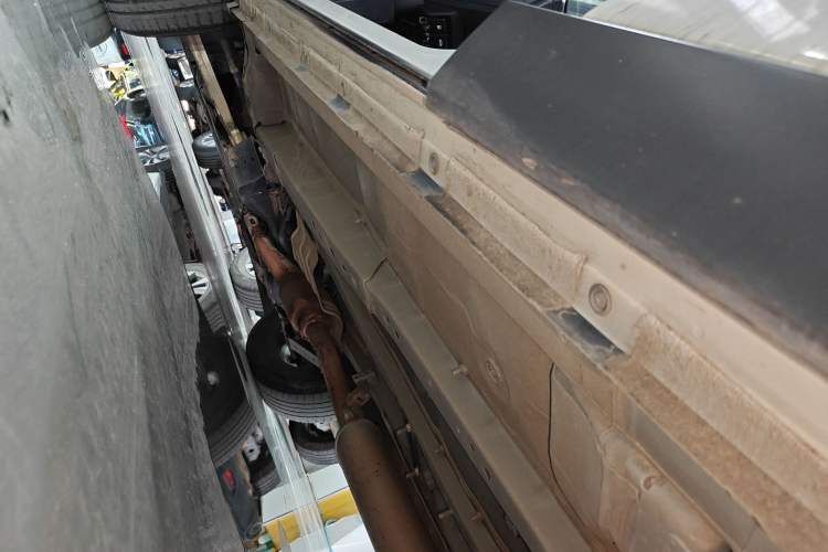 Used Nissan Murano 2021 2.5L XE Two-Wheel Drive Elite Edition Left Side Sill