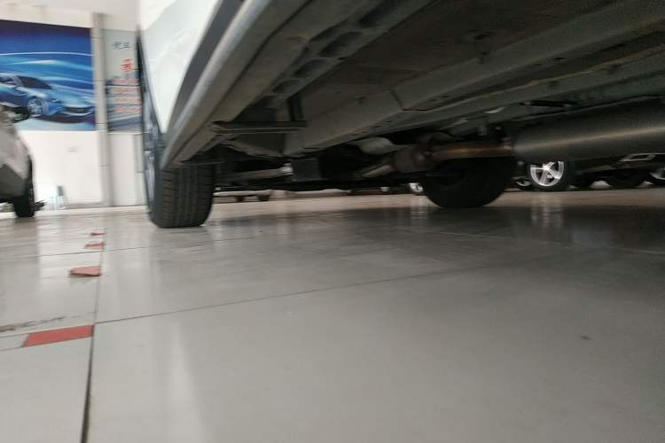 Used Nissan Murano 2021 2.5L XE Two-Wheel Drive Elite Edition Left Side Sill