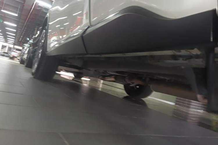 Used Nissan Murano 2021 2.5L XL Two-Wheel Drive Smart Connect Luxury Edition Left Side Sill