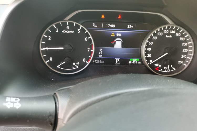 Used Nissan Murano 2021 2.5L XL Two-Wheel Drive Smart Connect Luxury Edition Odometer Close Up