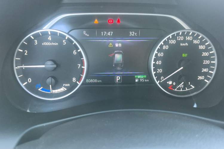 Used Nissan Murano 2021 2.5 S/C HEV XL Four-Wheel Drive Hybrid SmartConnect Prestige Edition Odometer Close Up