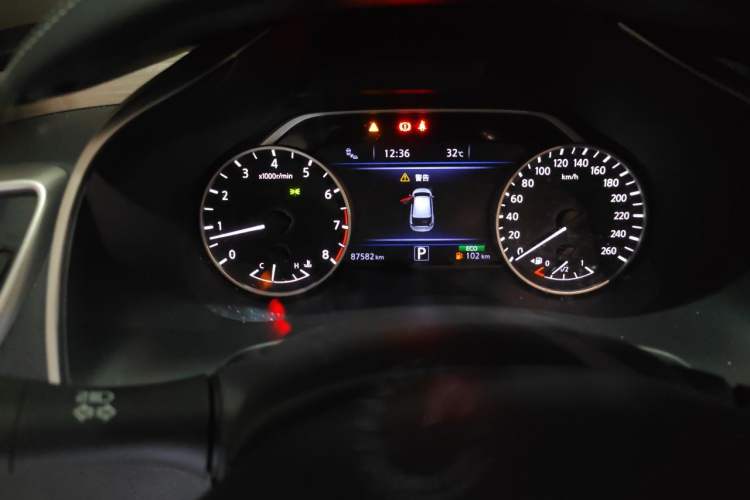 Used Nissan Murano 2021 2.5L XL Two-Wheel Drive Smart Connect Luxury Edition Odometer Close Up