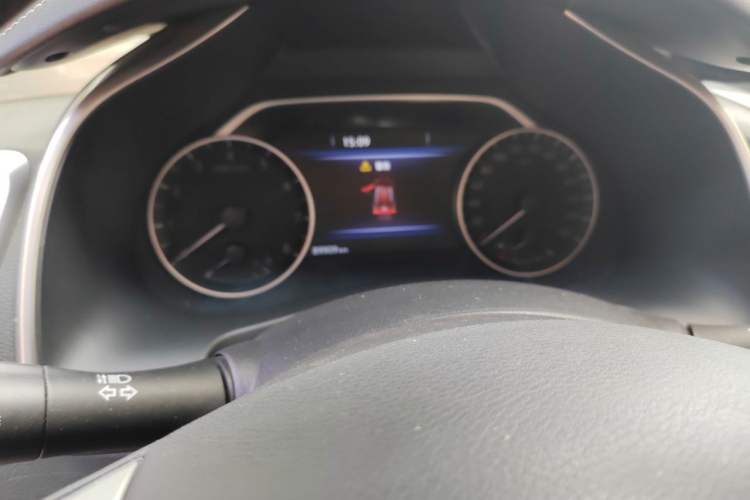 Used Nissan Murano 2021 2.5L XL Two-Wheel Drive Smart Connect Luxury Edition Odometer Close Up