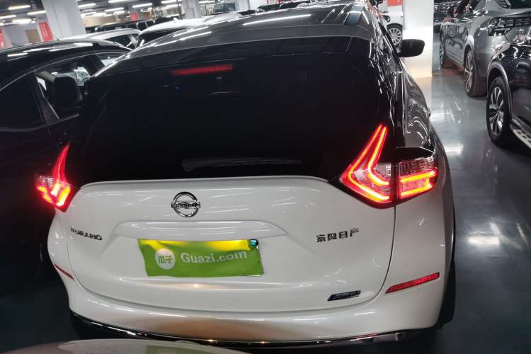 Used Nissan Murano 2021 2.5L XE Two-Wheel Drive Elite Edition Rear