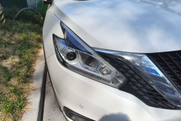 Used Nissan Murano 2021 2.5L XL Two-Wheel Drive Smart Connect Luxury Edition Right Front Headlight