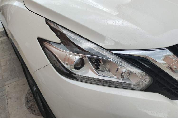 Used Nissan Murano 2021 2.5L XL Two-Wheel Drive Smart Connect Luxury Edition Right Front Headlight