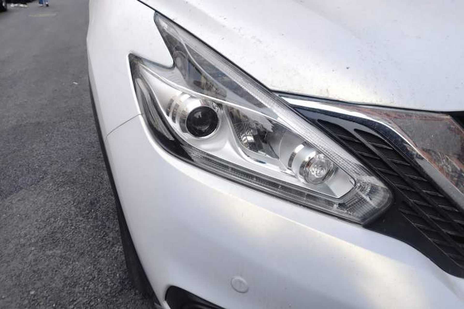 Used Nissan Murano 2021 2.5L XL Two-Wheel Drive Smart Connect Luxury Edition Right Front Headlight