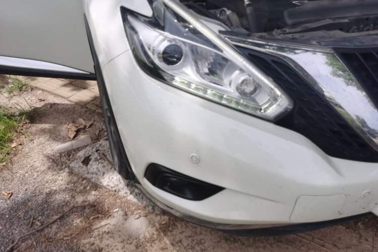 Used Nissan Murano 2021 2.5L XL Two-Wheel Drive Smart Connect Luxury Edition Right Front Headlight