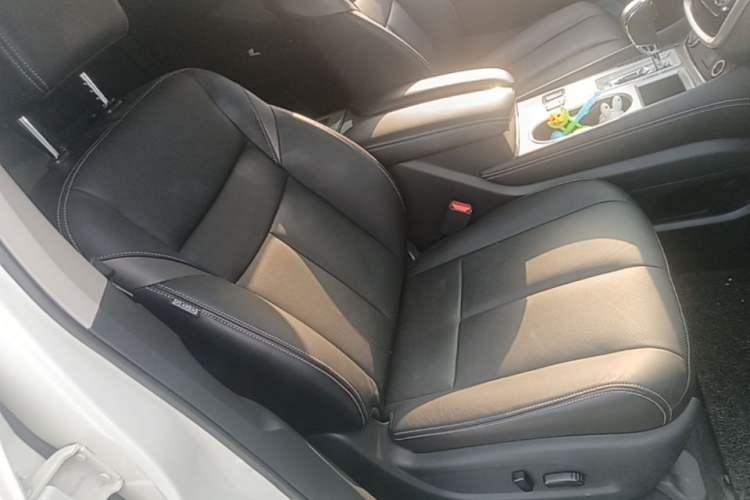 Used Nissan Murano 2021 2.5L XL Two-Wheel Drive Smart Connect Luxury Edition Right Front Seat