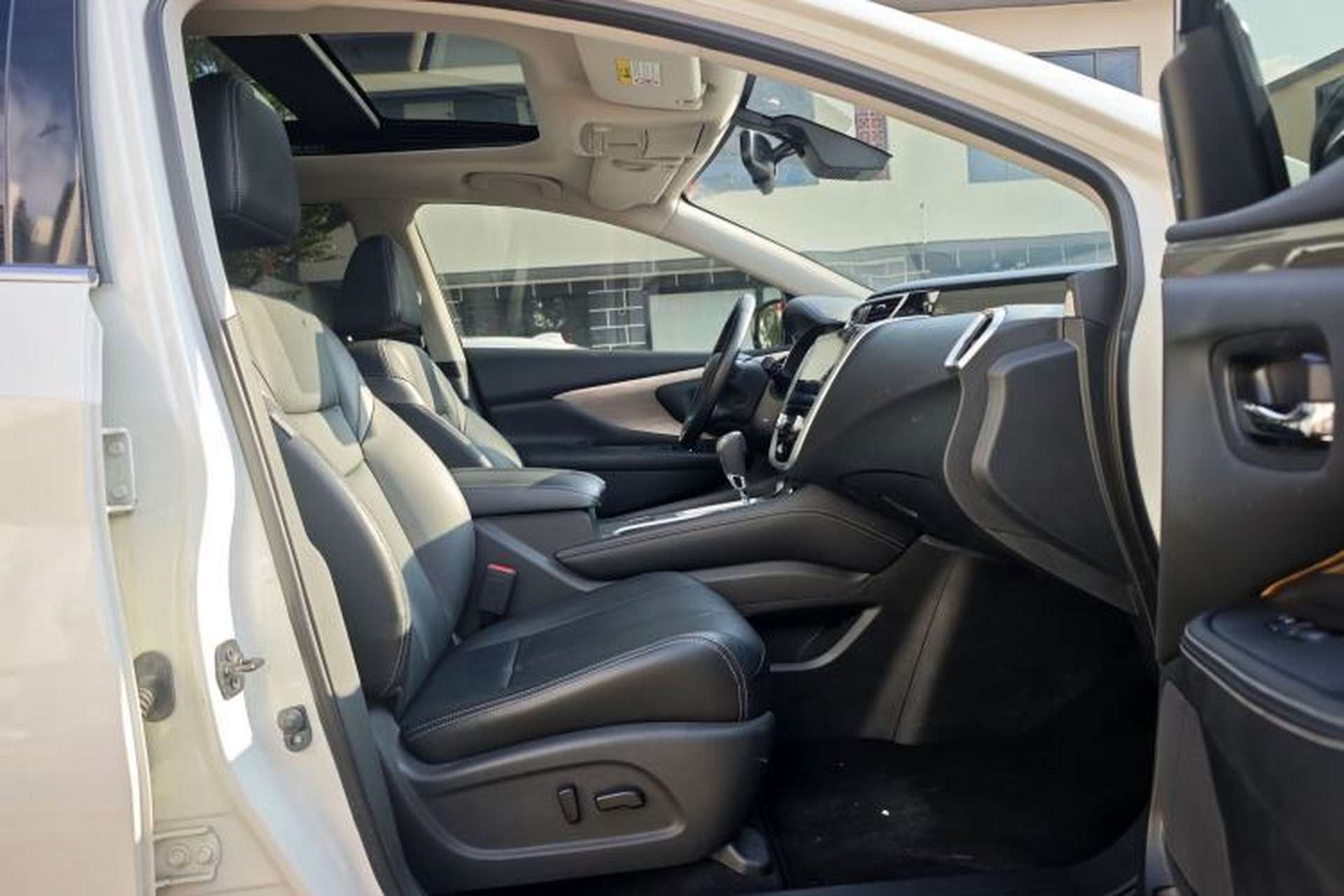 Used Nissan Murano 2021 2.5L XL Two-Wheel Drive Smart Connect Luxury Edition Right Front Seat