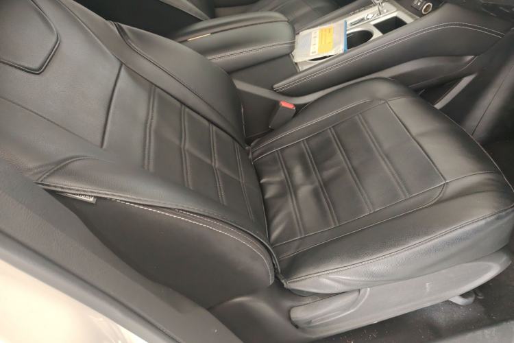 Used Nissan Murano 2021 2.5L XE Two-Wheel Drive Elite Edition Right Front Seat
