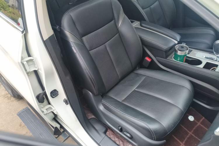 Used Nissan Murano 2021 2.5L XL Two-Wheel Drive Smart Connect Luxury Edition Right Front Seat