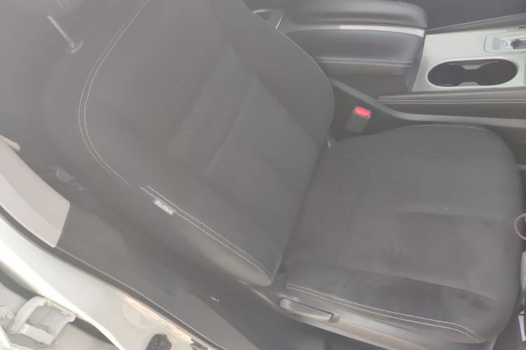 Used Nissan Murano 2021 2.5L XE Two-Wheel Drive Elite Edition Right Front Seat