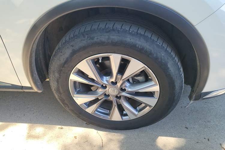 Used Nissan Murano 2021 2.5L XL Two-Wheel Drive Smart Connect Luxury Edition Right Front Wheel Hub