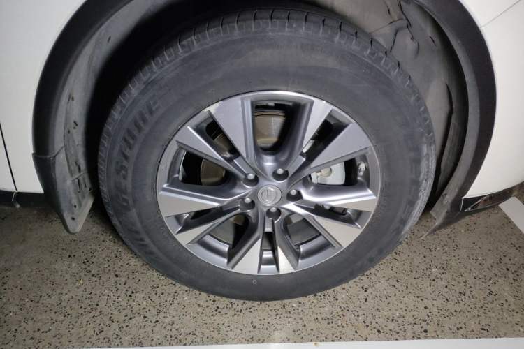 Used Nissan Murano 2021 2.5L XL Two-Wheel Drive Smart Connect Luxury Edition Right Front Wheel Hub