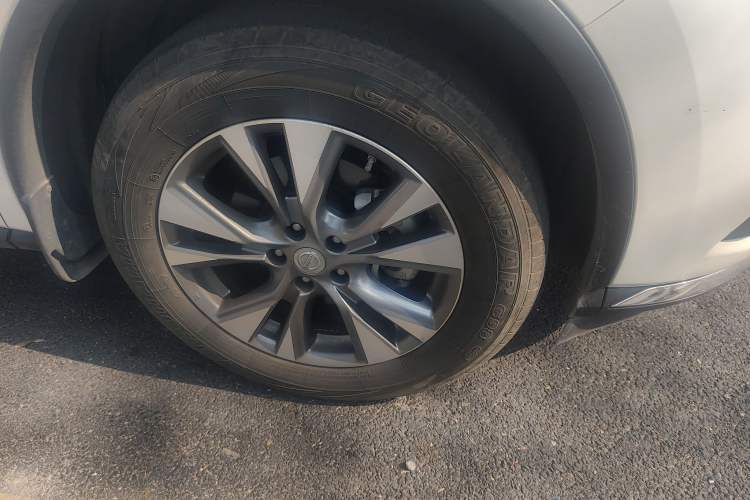 Used Nissan Murano 2021 2.5L XL Two-Wheel Drive Smart Connect Luxury Edition Right Front Wheel Hub