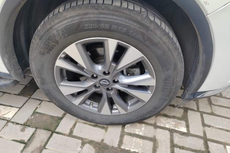 Used Nissan Murano 2021 2.5L XL Two-Wheel Drive Smart Connect Luxury Edition Right Front Wheel Hub