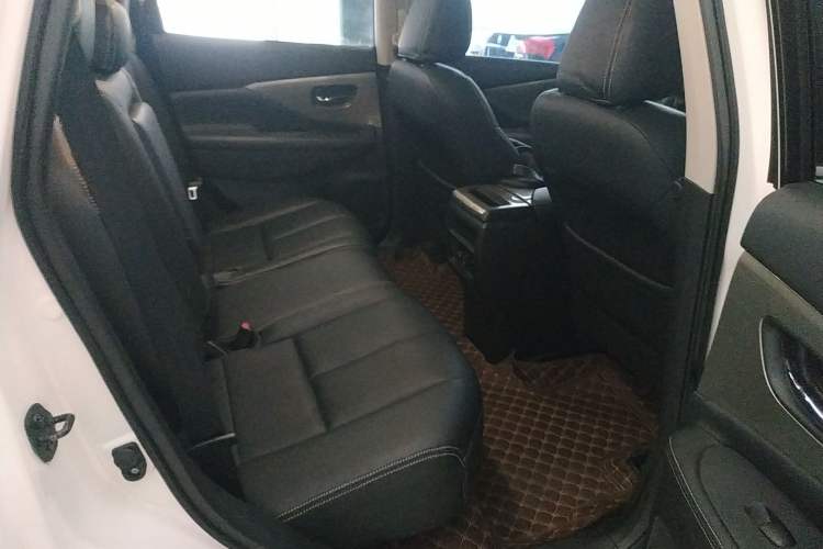 Used Nissan Murano 2021 2.5L XE Two-Wheel Drive Elite Edition Right Rear Seat