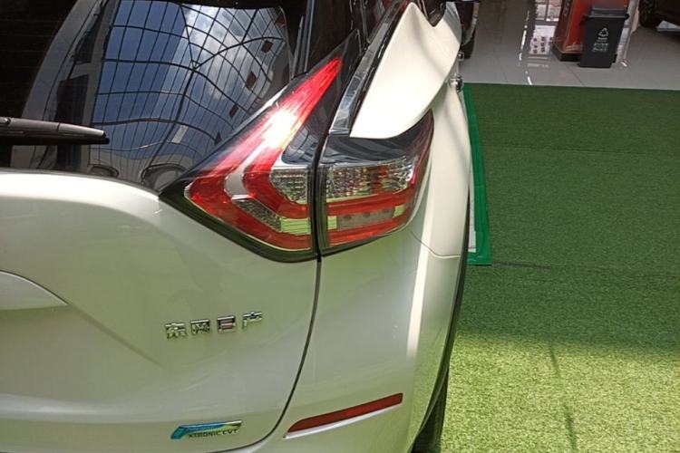 Used Nissan Murano 2021 2.5L XL Two-Wheel Drive Smart Connect Luxury Edition Right Rear Taillight