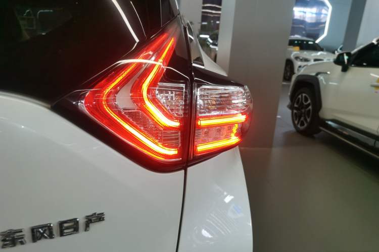 Used Nissan Murano 2021 2.5L XE Two-Wheel Drive Elite Edition Right Rear Taillight