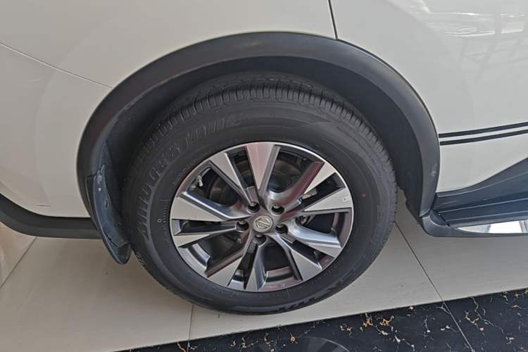 Used Nissan Murano 2021 2.5L XL Two-Wheel Drive Smart Connect Luxury Edition Right Rear Wheel Hub