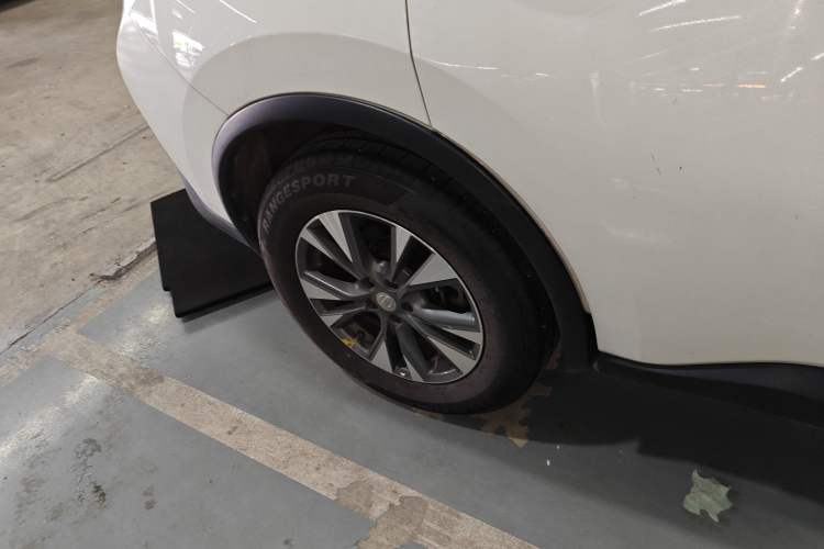 Used Nissan Murano 2021 2.5L XE Two-Wheel Drive Elite Edition Right Rear Wheel Hub