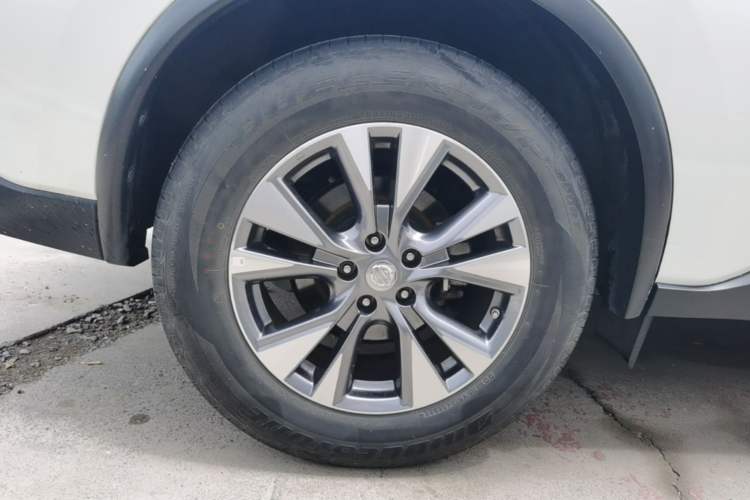 Used Nissan Murano 2021 2.5L XE Two-Wheel Drive Elite Edition Right Rear Wheel Hub