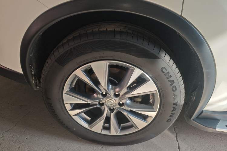 Used Nissan Murano 2021 2.5L XE Two-Wheel Drive Elite Edition Right Rear Wheel Hub