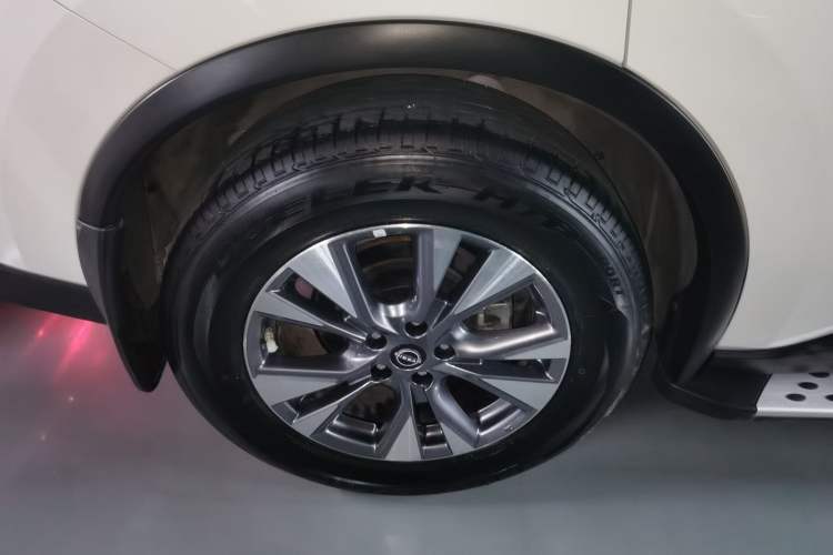 Used Nissan Murano 2021 2.5L XE Two-Wheel Drive Elite Edition Right Rear Wheel Hub