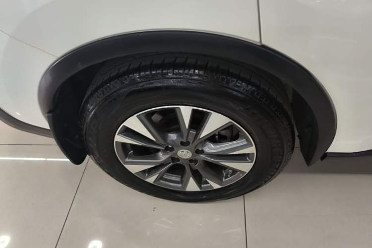 Used Nissan Murano 2021 2.5L XL Two-Wheel Drive Smart Connect Luxury Edition Right Rear Wheel Hub