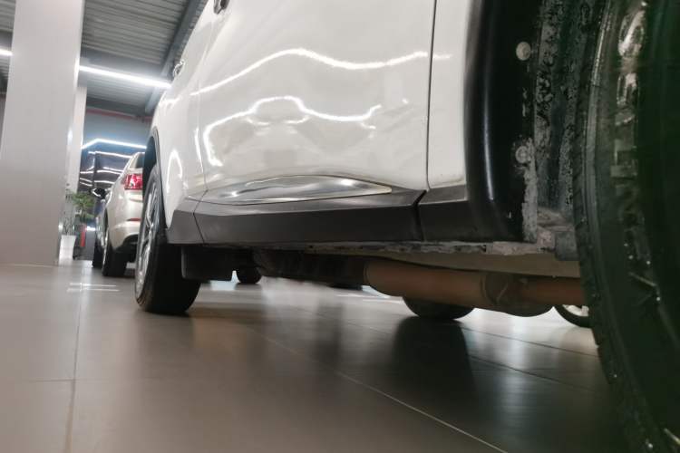 Used Nissan Murano 2021 2.5L XE Two-Wheel Drive Elite Edition Right Side Sill
