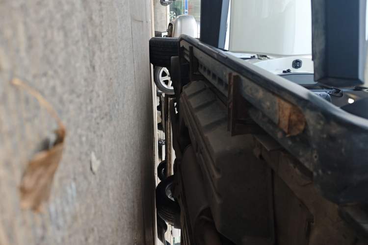 Used Nissan Murano 2021 2.5 S/C HEV XE Four-Wheel Drive Hybrid SmartConnect Prestige Edition Right Side Sill