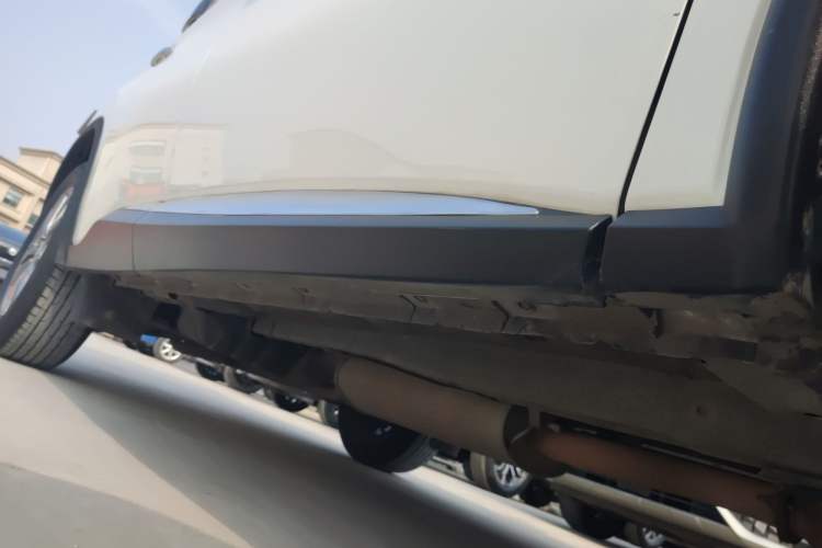 Used Nissan Murano 2021 2.5L XE Two-Wheel Drive Elite Edition Right Side Sill