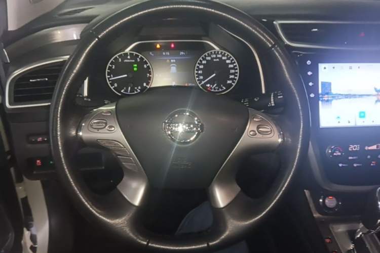 Used Nissan Murano 2021 2.5L XL Two-Wheel Drive Smart Connect Luxury Edition Steering Wheel