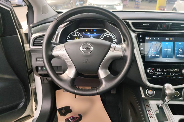 Used Nissan Murano 2021 2.5L XL Two-Wheel Drive Smart Connect Luxury Edition Steering Wheel