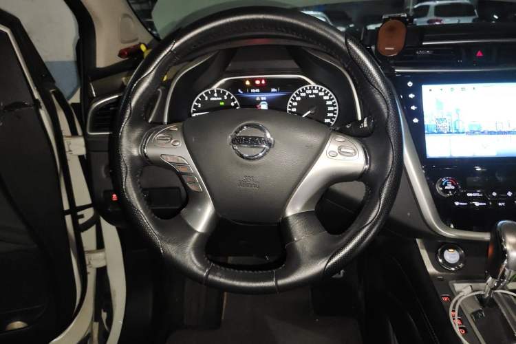 Used Nissan Murano 2021 2.5L XL Two-Wheel Drive Smart Connect Luxury Edition Steering Wheel