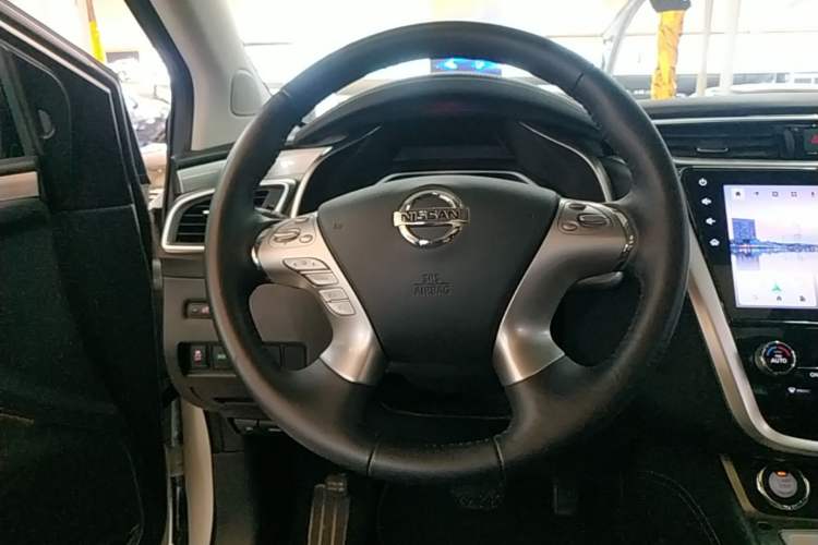 Used Nissan Murano 2021 2.5L XL Two-Wheel Drive Smart Connect Luxury Edition Steering Wheel