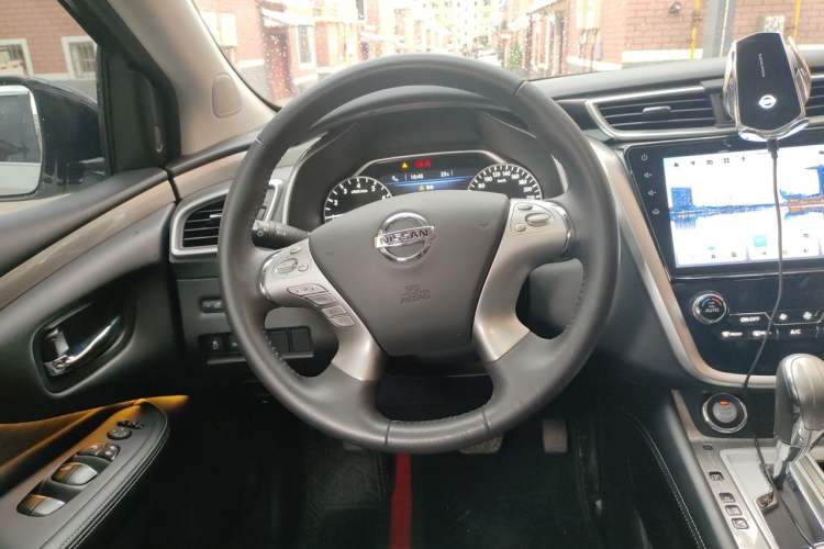 Used Nissan Murano 2021 2.5L XL Two-Wheel Drive Smart Connect Luxury Edition Steering Wheel