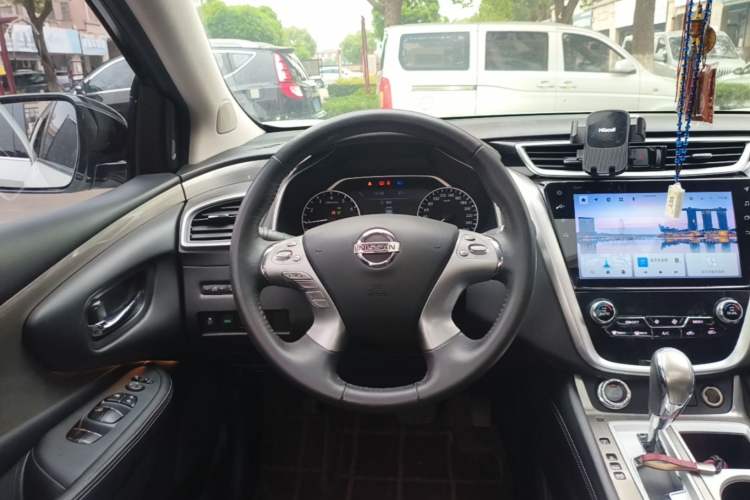 Used Nissan Murano 2021 2.5L XL Two-Wheel Drive Smart Connect Luxury Edition Steering Wheel