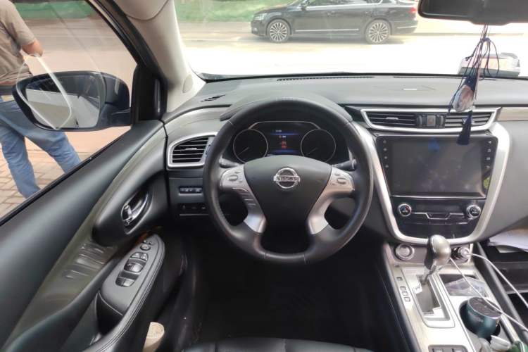 Used Nissan Murano 2021 2.5L XL Two-Wheel Drive Smart Connect Luxury Edition Steering Wheel