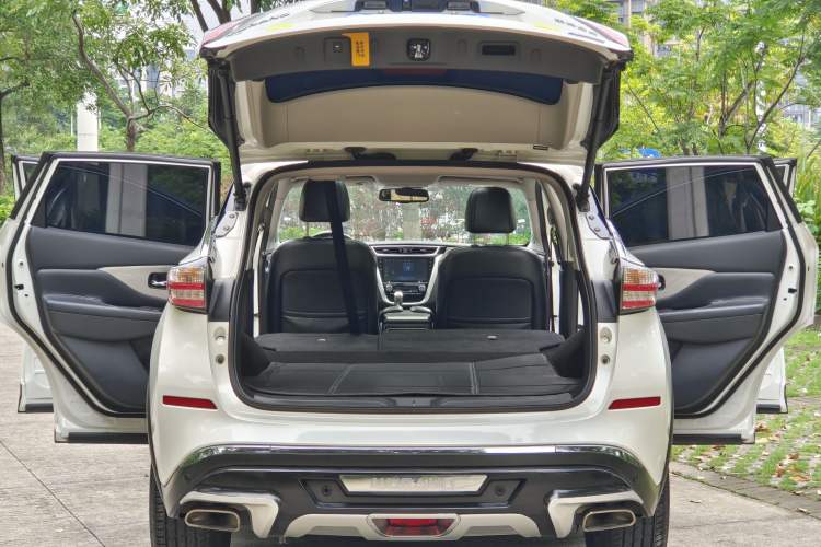Used Nissan Murano 2021 2.5L XL Two-Wheel Drive Smart Connect Luxury Edition Trunk