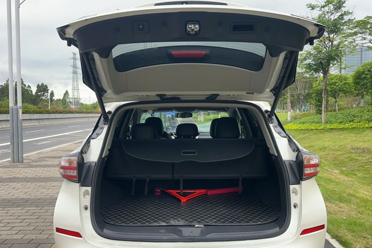 Used Nissan Murano 2021 2.5L XL Two-Wheel Drive Smart Connect Luxury Edition Trunk