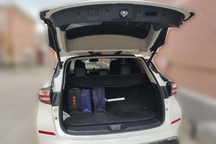 Used Nissan Murano 2021 2.5L XL Two-Wheel Drive Smart Connect Luxury Edition Trunk